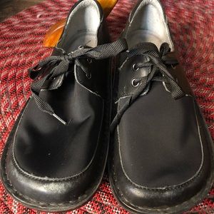 Alegria Leather and Nylon Black Oxfords Size EU 37